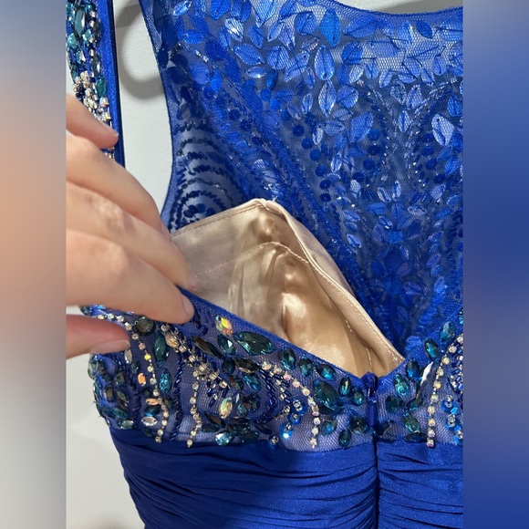 Beaded formal dress - Picture 3 of 4